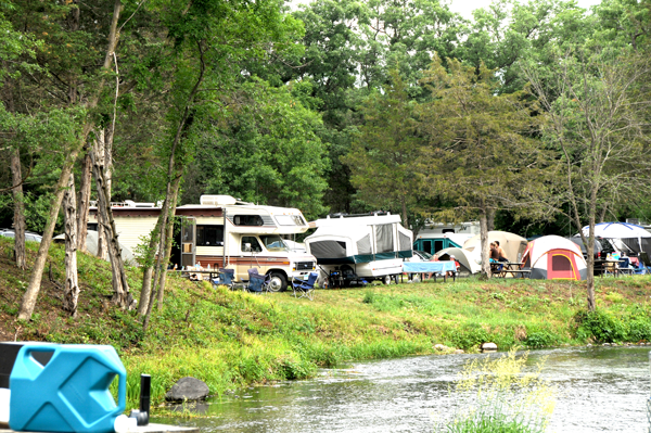 Apple River Hideaway Campground And Tubing