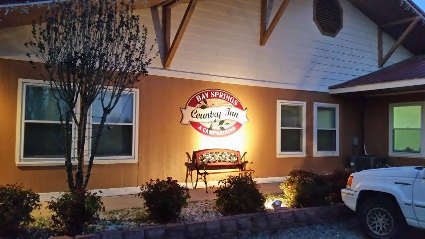 Bay Springs Country Inn & Marina photo 12