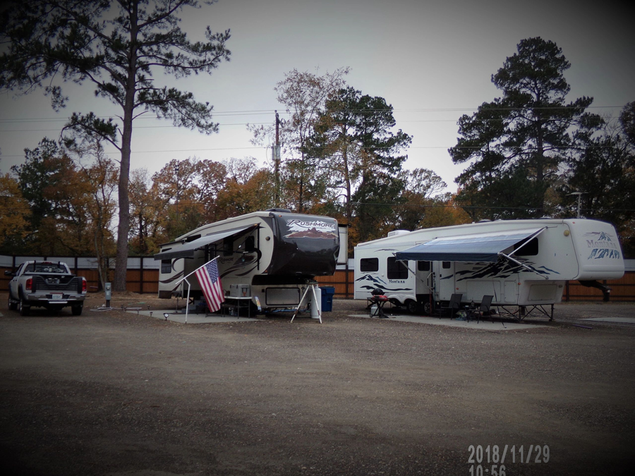 7 Bridges RV Resort photo 2