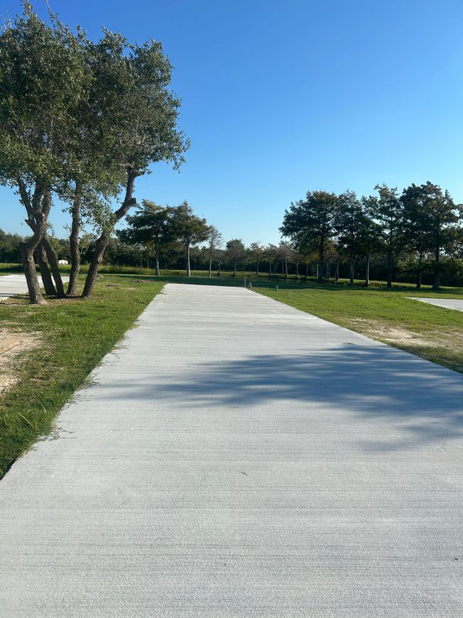 Alluring Oaks RV Park photo 6